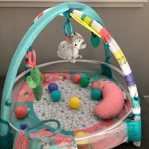 Bright Stars Fun play activity mat